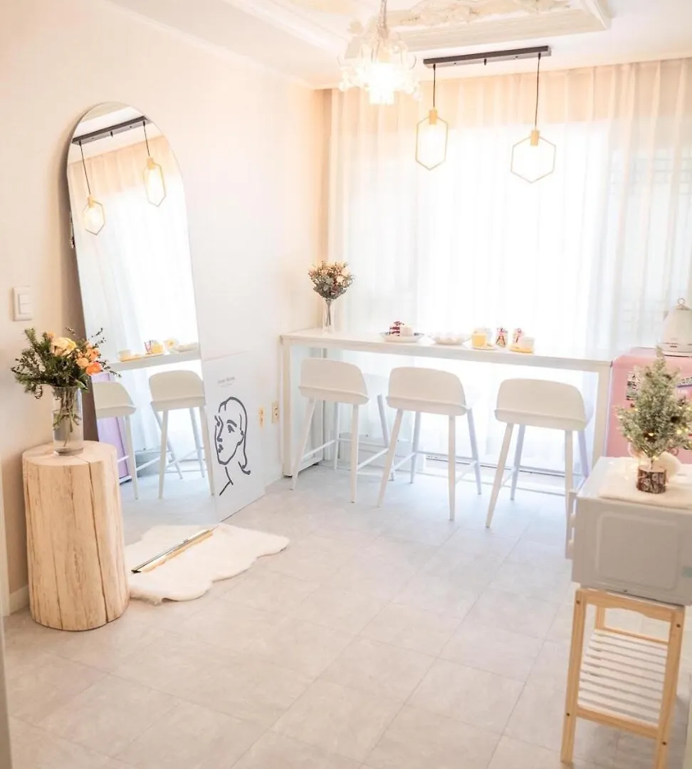 Hongdae Sangsu Cozy Stay 首爾