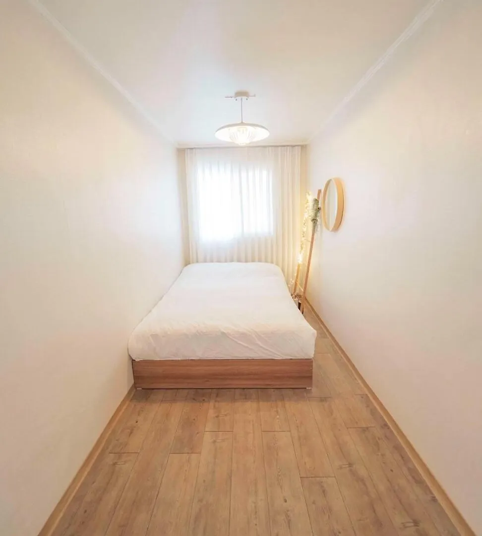 公寓 Hongdae Sangsu Cozy Stay 首爾