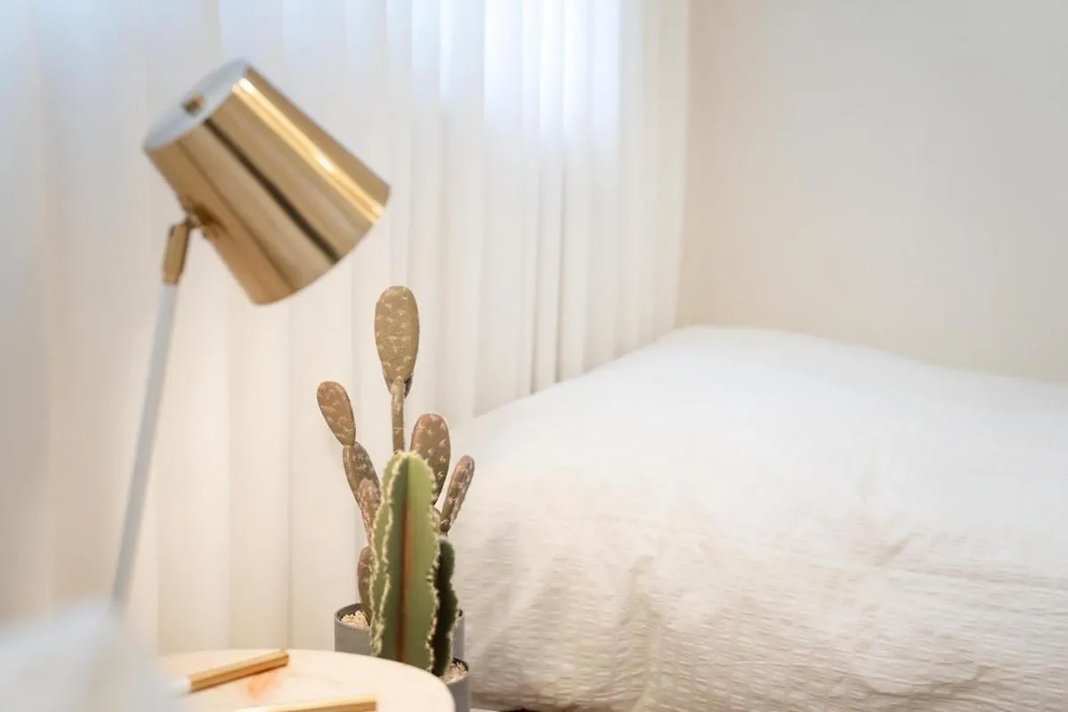 公寓 Hongdae Sangsu Cozy Stay 首爾